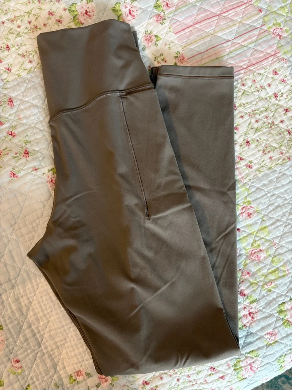 CALIA by Carrie Underwood High-Waist Leggings in Taupe - Picture 4 of 6